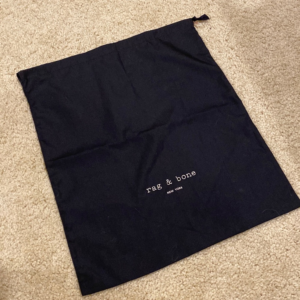 Single dust bag